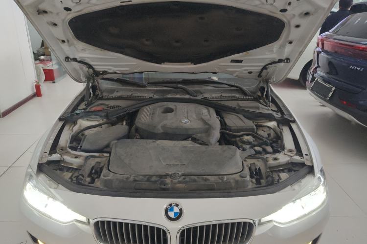 Used BMW 3 Series 2018 320Li xDrive Fashion Model Engine Bay