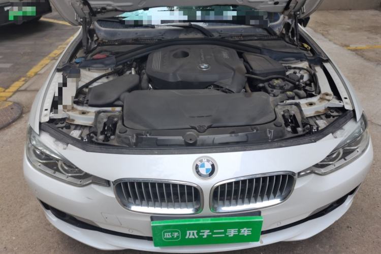 Used BMW 3 Series 2018 320Li Fashion Model Engine Bay