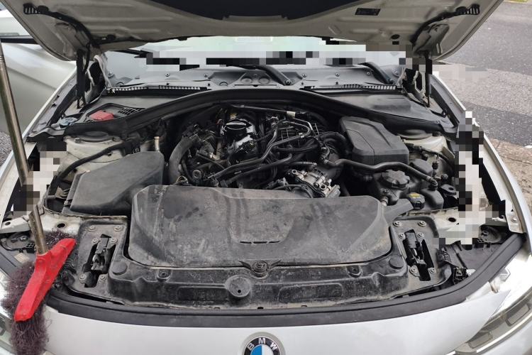 Used BMW 3 Series 2018 320Li Fashion Model Engine Bay