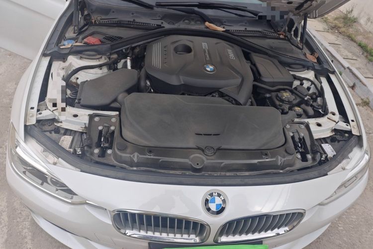 Used BMW 3 Series 2018 320Li Fashion Model Engine Bay