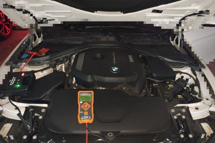 Used BMW 3 Series 2018 320Li Fashion Model Engine Bay