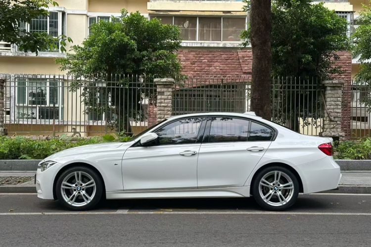 Used BMW 3 Series 2018 320i M Sport Package Exterior 1
