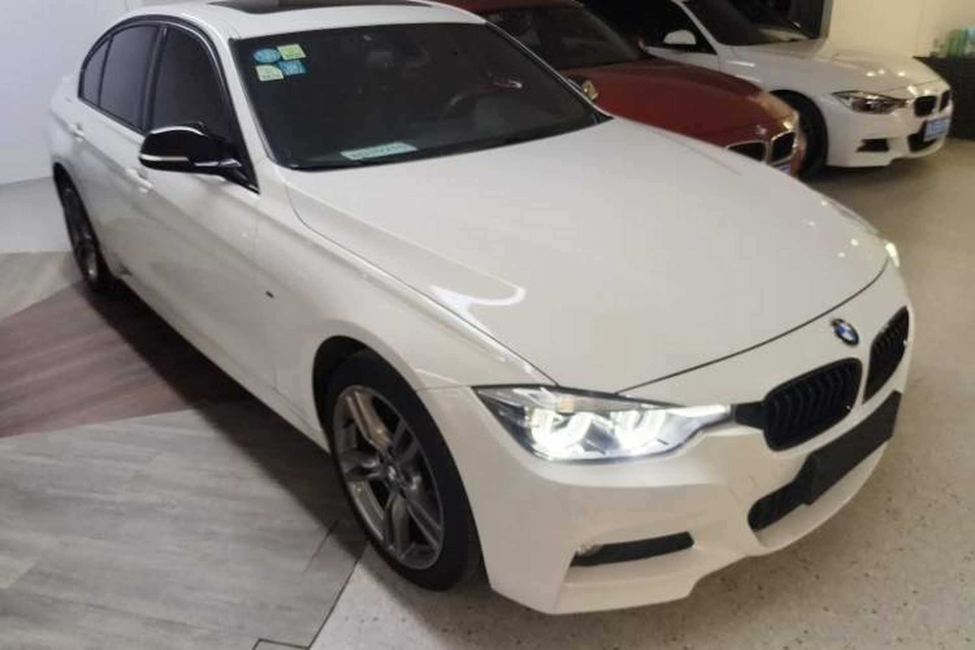 Used BMW 3 Series 2018 320i M Sport Night Edition Exterior 1