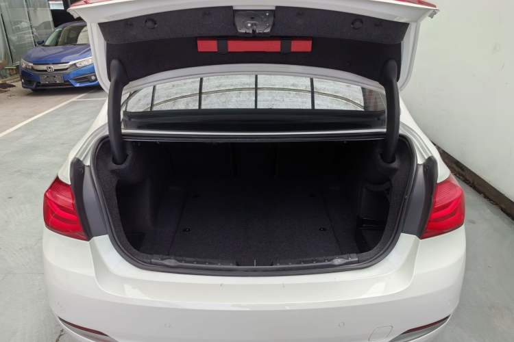 Used BMW 3 Series 2018 320Li Fashion Model Exterior 11