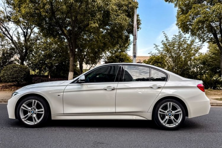 Used BMW 3 Series 2018 320i M Sport Package Exterior 2