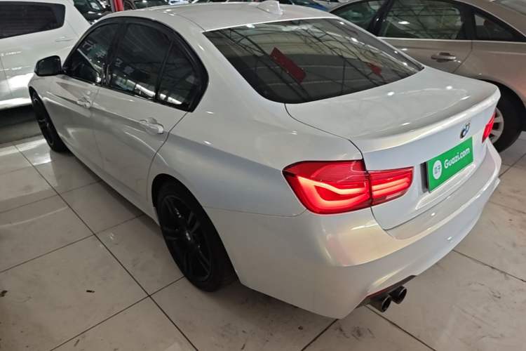Used BMW 3 Series 2018 320i M Sport Package Exterior 2