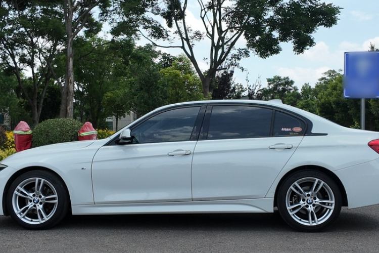 Used BMW 3 Series 2018 320Li Leading Model M Sport Package Exterior 3