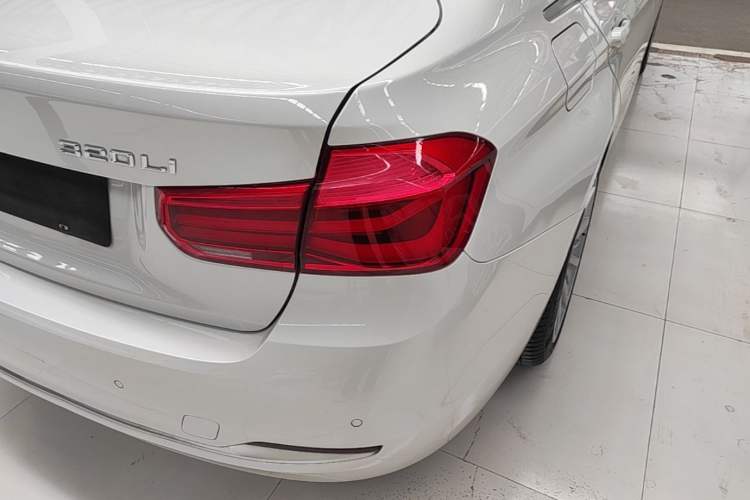 Used BMW 3 Series 2018 320Li Fashion Model Exterior 3