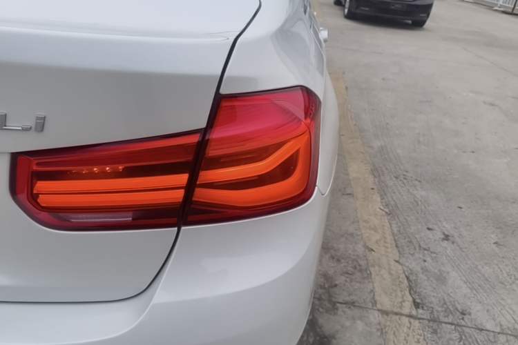 Used BMW 3 Series 2018 320Li Fashion Model Exterior 3