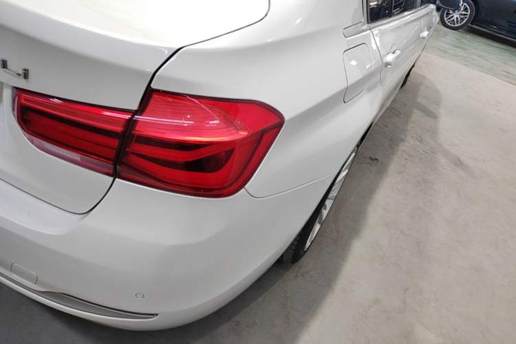 Used BMW 3 Series 2018 320Li Fashion Model Exterior 3