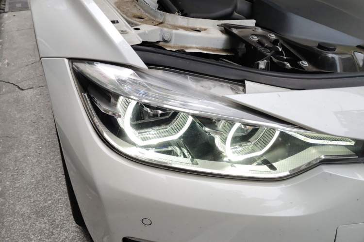 Used BMW 3 Series 2018 320Li Leading Luxury Package Exterior 3