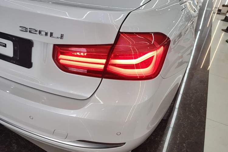 Used BMW 3 Series 2018 320Li Fashion Model Exterior 3