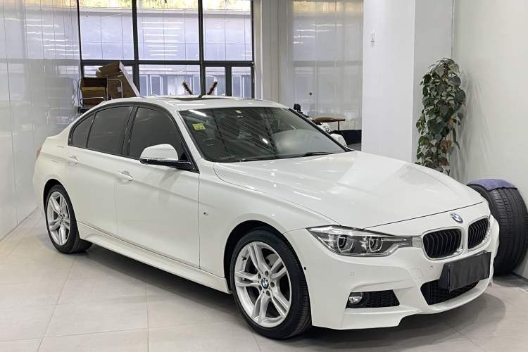 Used BMW 3 Series 2018 320i M Sport Package Exterior 3