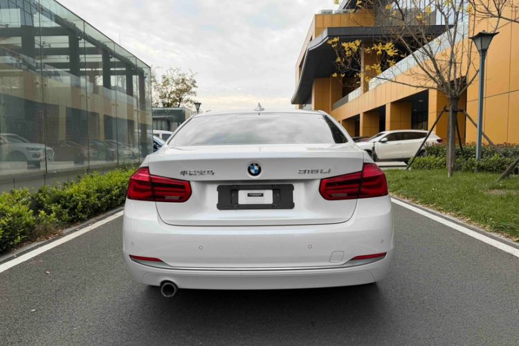 Used BMW 3 Series 2018 318Li Exterior 3