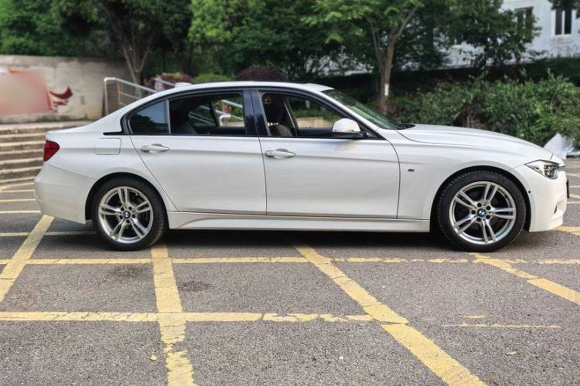 Used BMW 3 Series 2018 320Li Leading Model M Sport Package Exterior 3