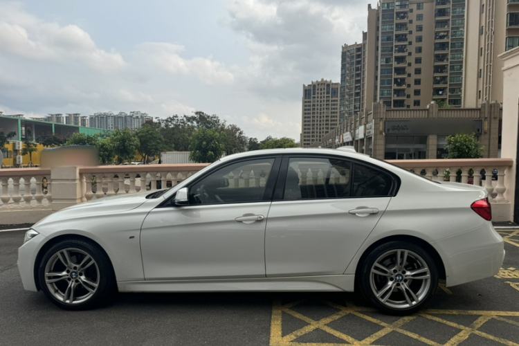 Used BMW 3 Series 2018 320i M Sport Package Exterior 4