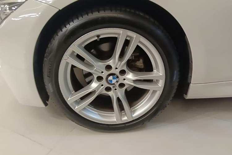 Used BMW 3 Series 2018 320Li Leading Model M Sport Package Exterior 4