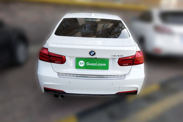 Used BMW 3 Series 2018 320i M Sport Package Exterior 4