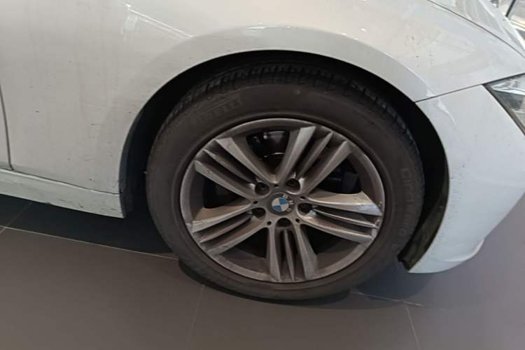 Used BMW 3 Series 2018 318Li Exterior 4