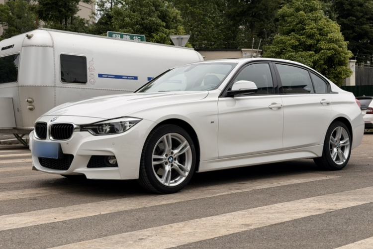 Used BMW 3 Series 2018 320Li Leading Model M Sport Package Exterior 4