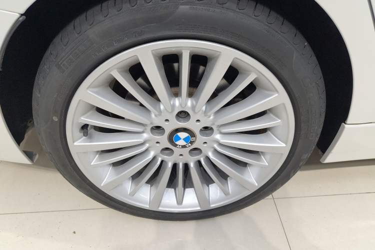 Used BMW 3 Series 2018 320Li Fashion Model Exterior 4
