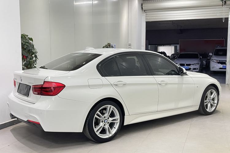 Used BMW 3 Series 2018 320i M Sport Package Exterior 4