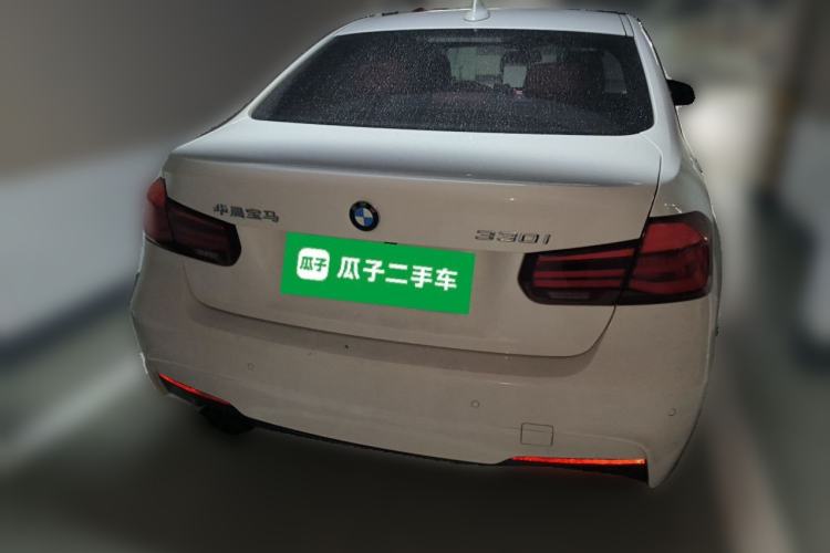 Used BMW 3 Series 2018 330i M Sport Night Edition Exterior 4