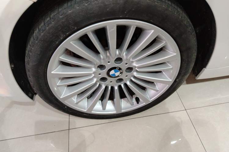 Used BMW 3 Series 2018 320Li Fashion Model Exterior 4