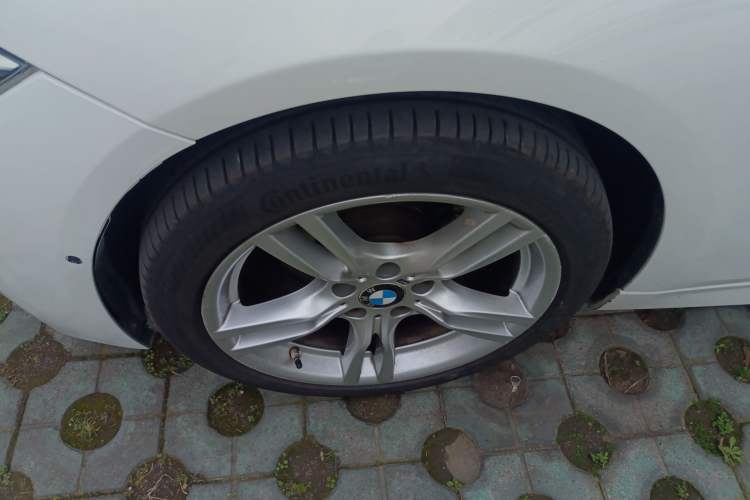 Used BMW 3 Series 2018 320i M Sport Package Exterior 4