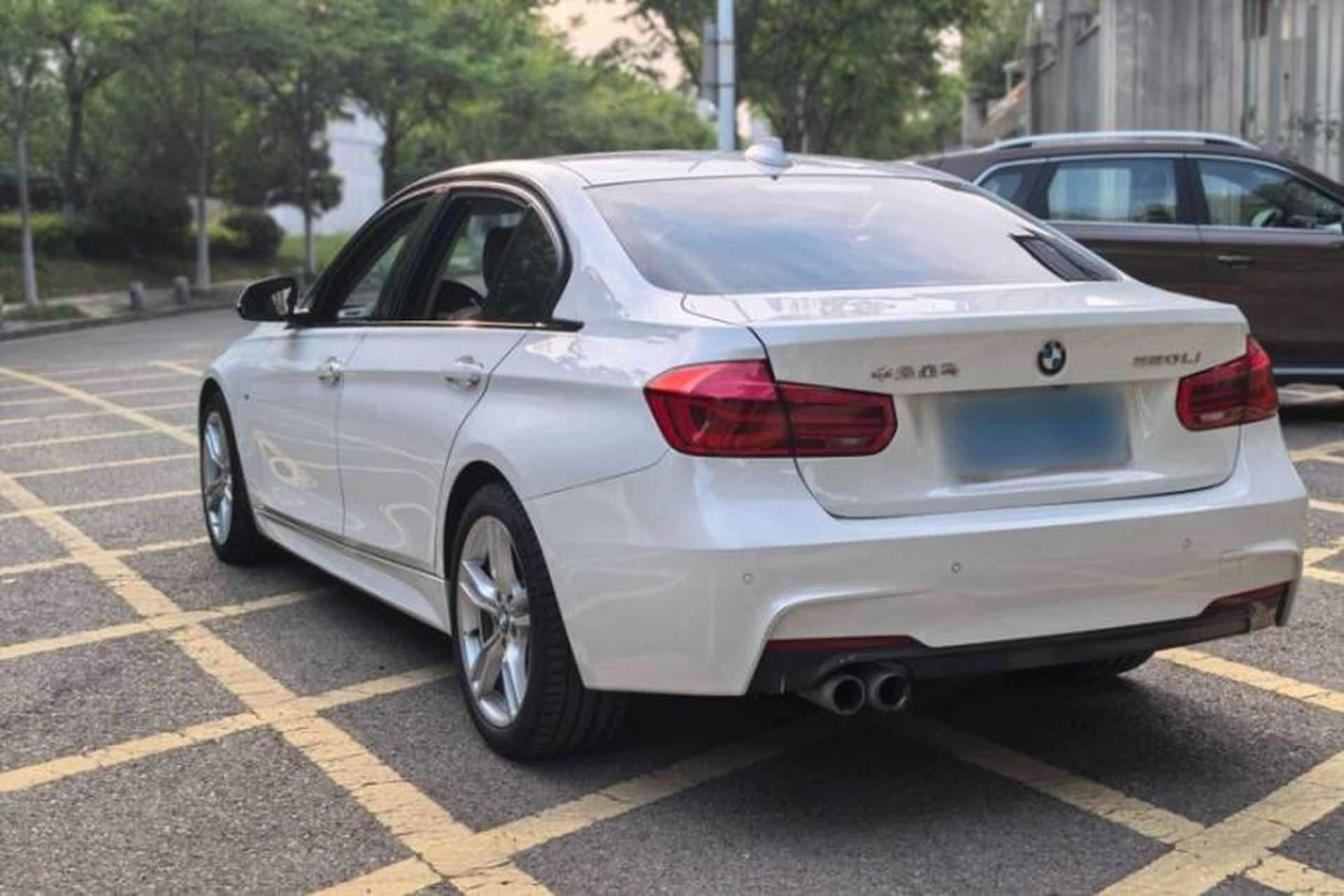 Used BMW 3 Series 2018 320Li Leading Model M Sport Package Exterior 4