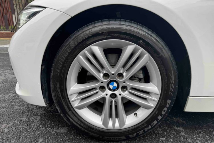 Used BMW 3 Series 2018 318i Exterior 5