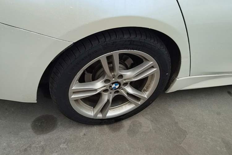 Used BMW 3 Series 2018 320i M Sport Package Exterior 5