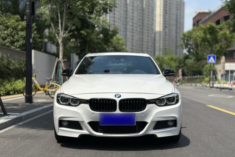 Used BMW 3 Series 2018 320i M Sport Night Edition Exterior 5