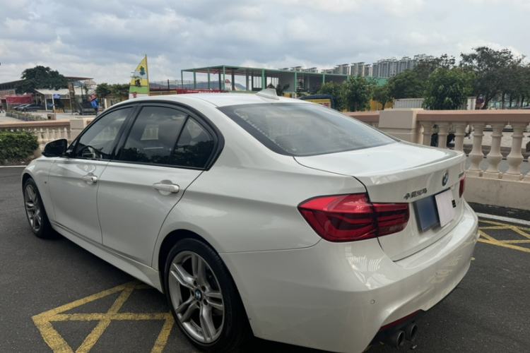 Used BMW 3 Series 2018 320i M Sport Package Exterior 6