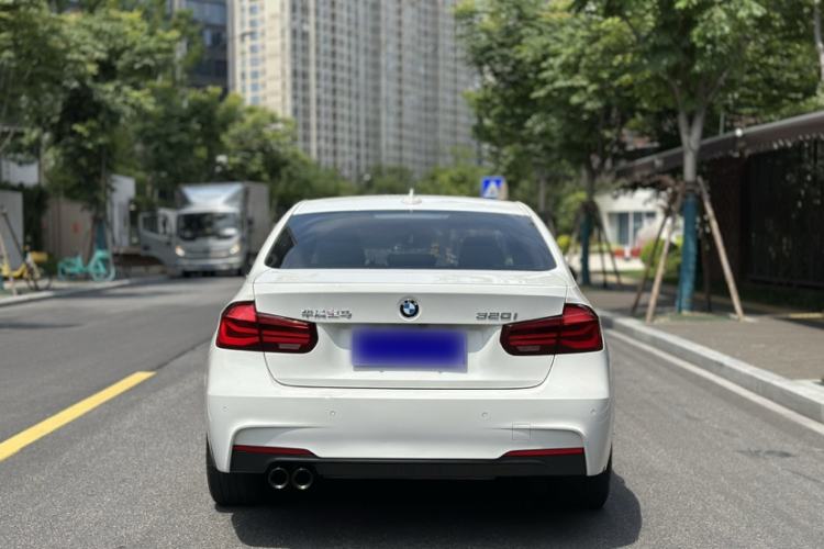 Used BMW 3 Series 2018 320i M Sport Night Edition Exterior 6