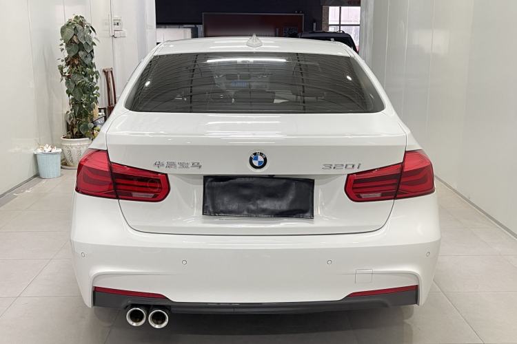 Used BMW 3 Series 2018 320i M Sport Package Exterior 6