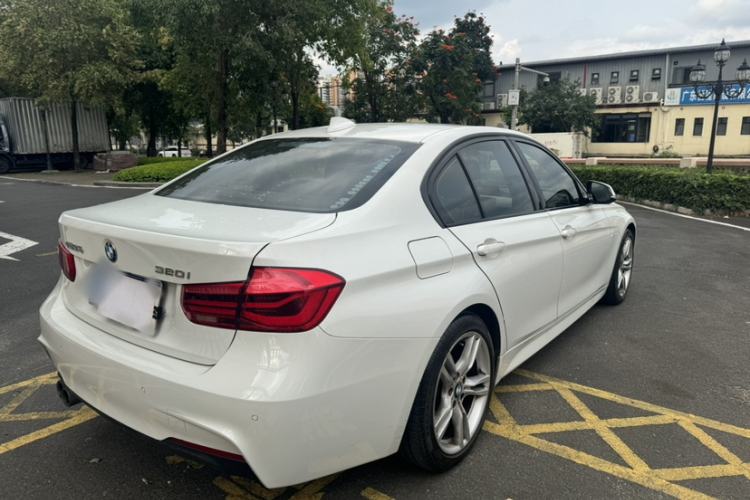 Used BMW 3 Series 2018 320i M Sport Package Exterior 7