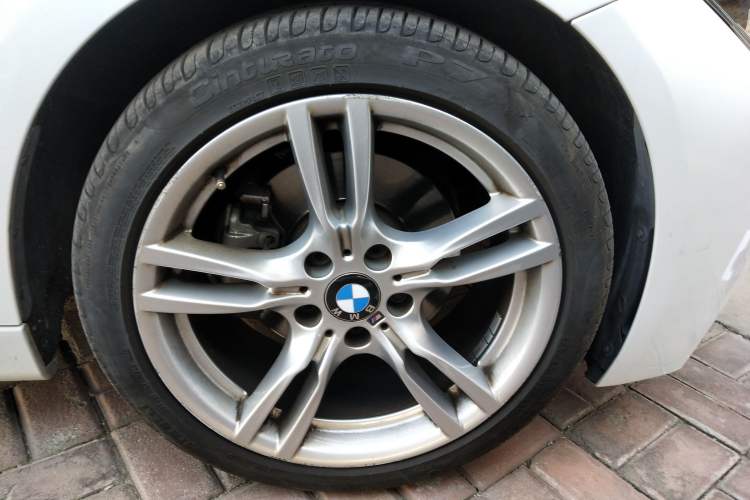 Used BMW 3 Series 2018 320i M Sport Package Exterior 7