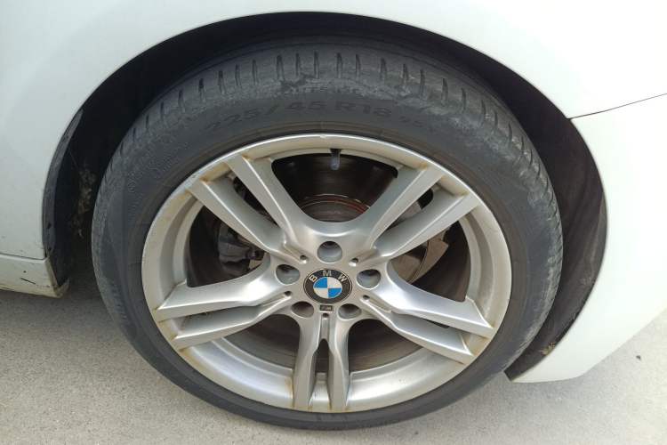Used BMW 3 Series 2018 320i M Sport Package Exterior 7