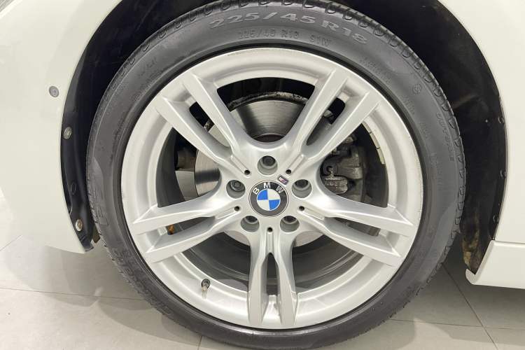 Used BMW 3 Series 2018 320i M Sport Package Exterior 8