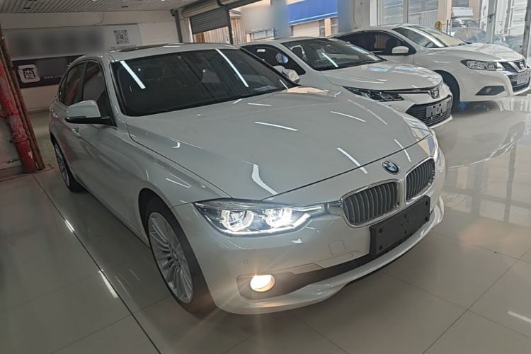 Used BMW 3 Series 2018 320Li Fashion Model Front Right 45 Deg