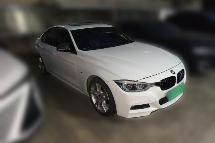 Used BMW 3 Series 2018 320i M Sport Package Front Right 45 Deg