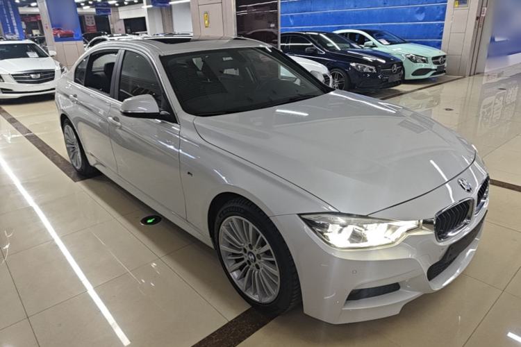 Used BMW 3 Series 2018 320Li Fashion Model Front Right 45 Deg