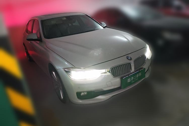Used BMW 3 Series 2018 320Li Fashion Model Front Right 45 Deg