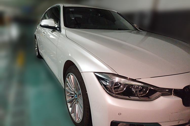 Used BMW 3 Series 2018 320Li Fashion Model Front Right 45 Deg
