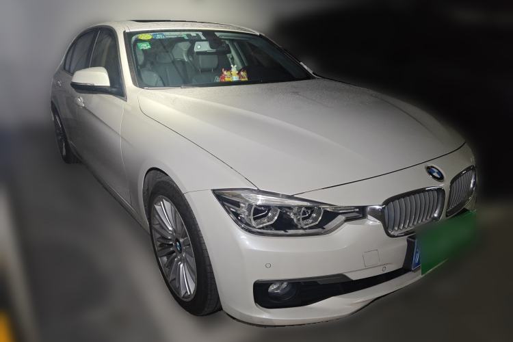 Used BMW 3 Series 2018 320Li Fashion Model Front Right 45 Deg