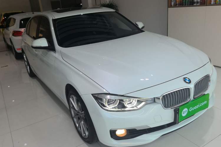 Used BMW 3 Series 2018 320Li Fashion Model Front Right 45 Deg
