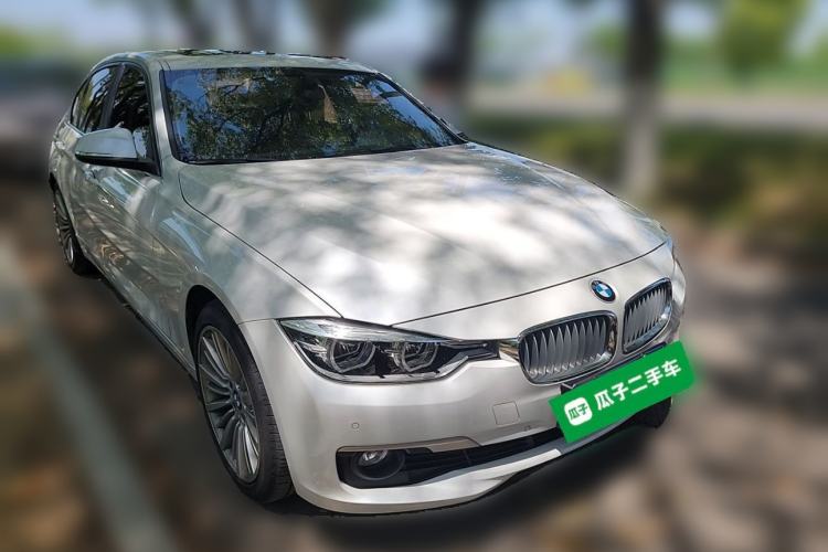 Used BMW 3 Series 2018 320Li Fashion Model Front Right 45 Deg