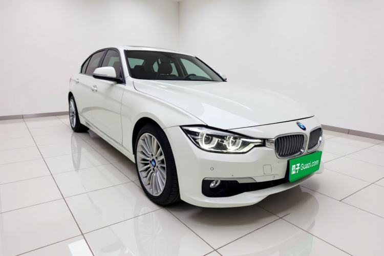 Used BMW 3 Series 2018 320Li Fashion Model Front Right 45 Deg