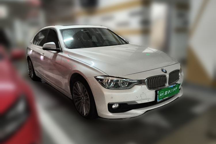 Used BMW 3 Series 2018 320Li Fashion Model Front Right 45 Deg
